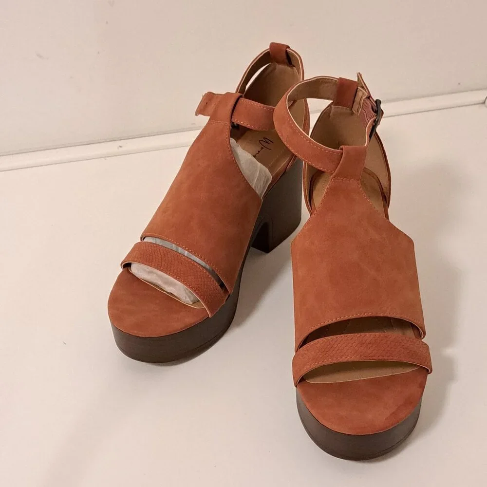 Wonderly Emilia Platform Sandals Misses Size 9